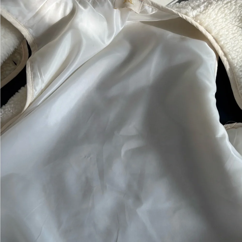 NWOT J& L Paris vest - Picture 8 of 10